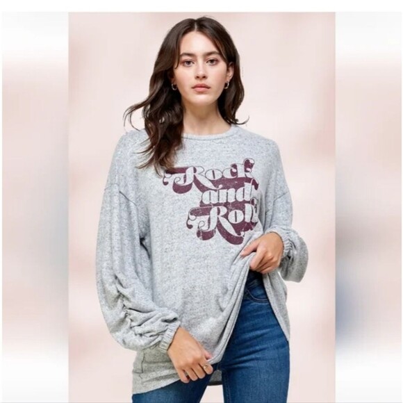 Miley and molly light sweater size large - Picture 2 of 12